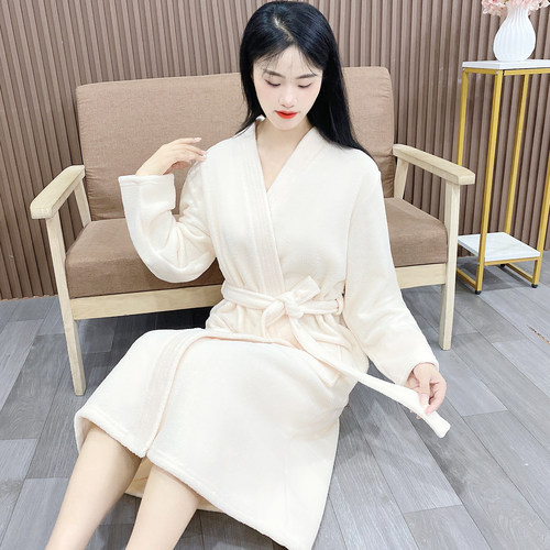 珊瑚绒睡袍秋冬加厚女大码胖mm可外穿加长款浴袍法兰绒保暖睡衣女