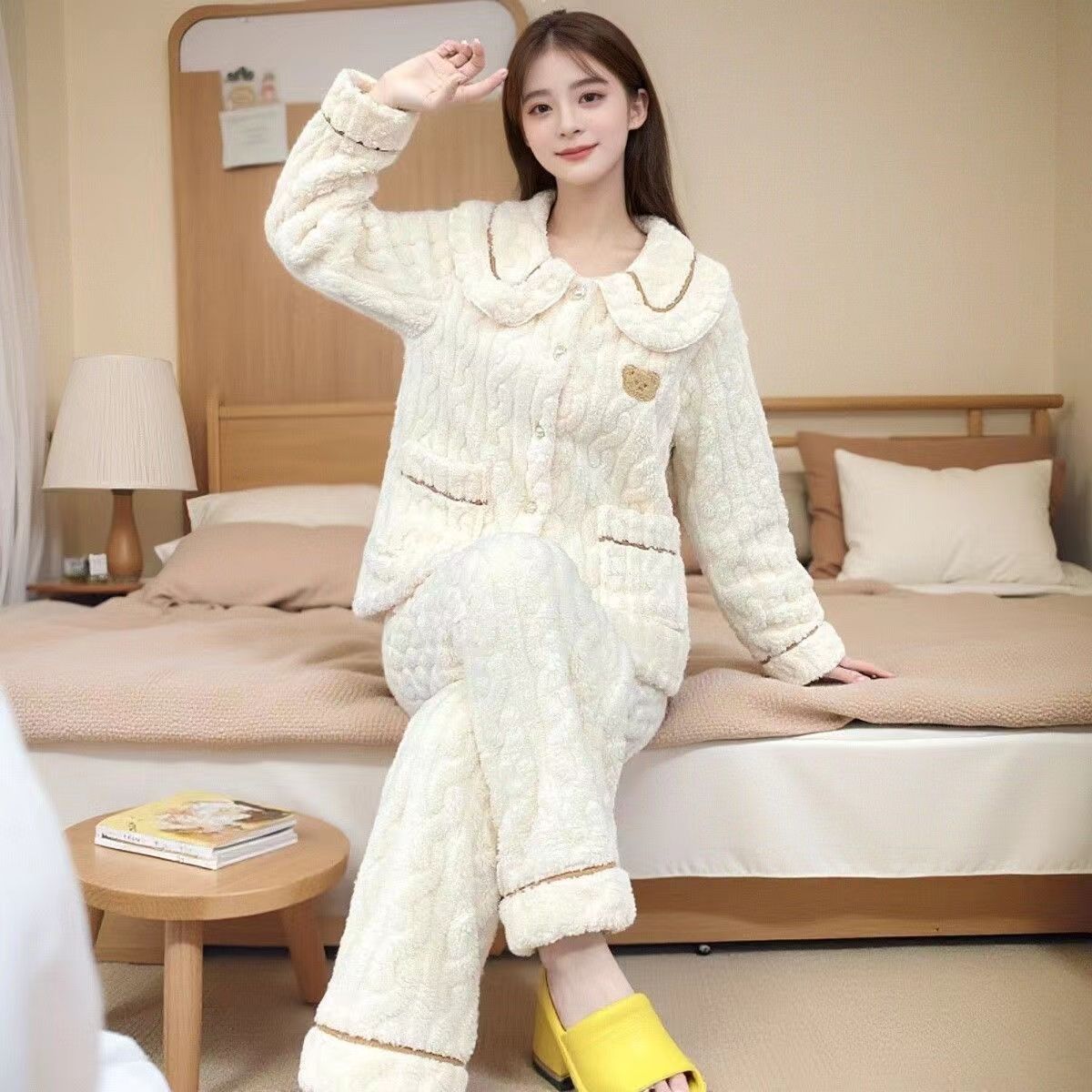 睡衣女冬季法兰绒加厚加绒保暖女款冬天珊瑚绒大码外穿家居服套装
