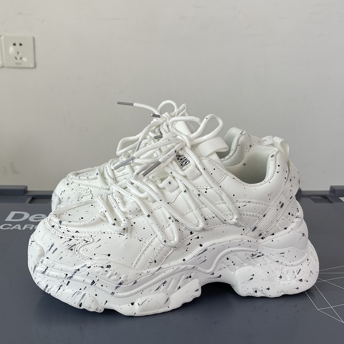 十年老店复古潮牌运动鞋男