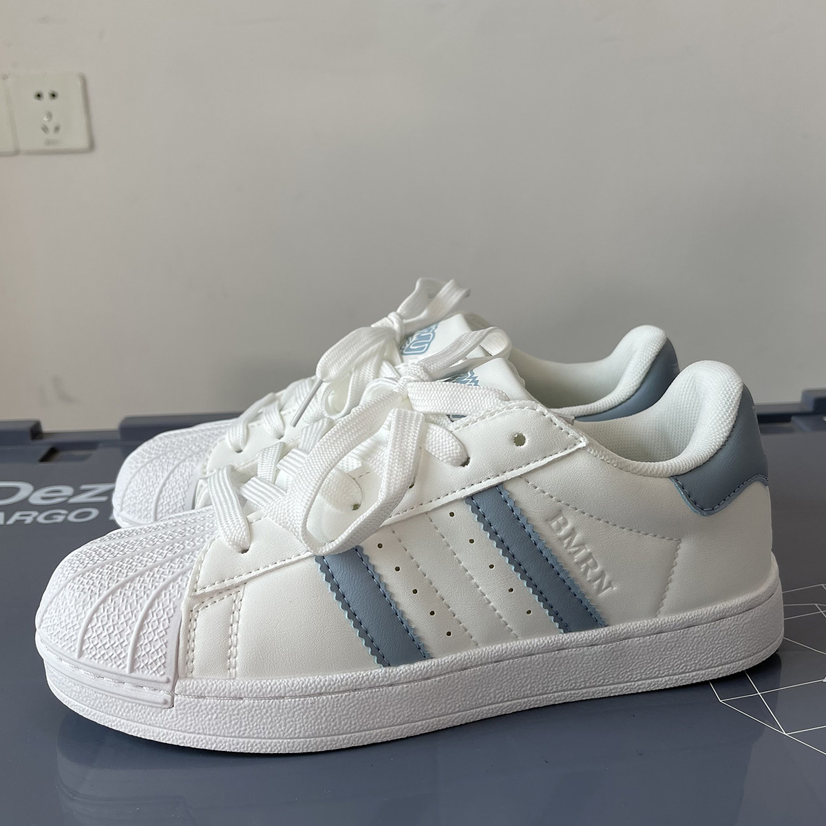 复古贝壳头板鞋小白鞋2024新款爆款休闲平底百搭情侣款运动鞋男鞋