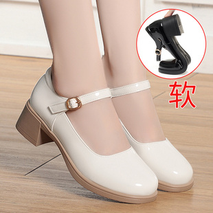 米白色真皮鞋 牛筋软底英伦风晚晚风防水台单鞋 工作鞋 粗跟妈妈鞋