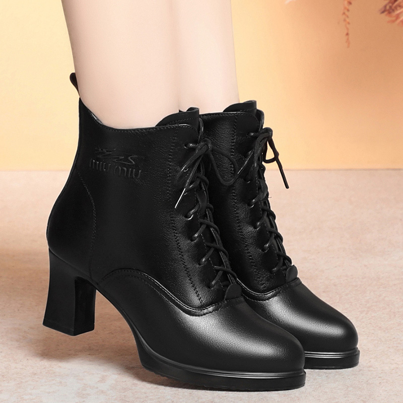 马丁靴加绒内里聚氨酯短靴