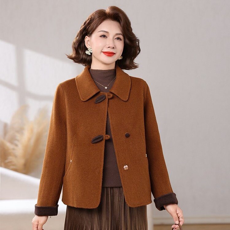 50多岁妈妈秋装大衣2026新款中老年女春秋双面毛呢外套短款上衣服