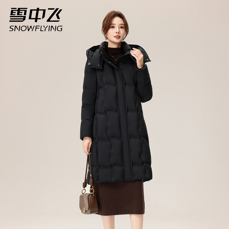 雪中飞羽绒服女2025年新款中年妈妈装超长款过膝高端洋气收腰外套