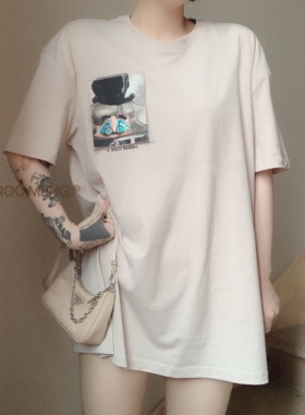 潮牌原创设计感小众男女春秋纯棉宽松oversize胸口贴不奶茶色短袖