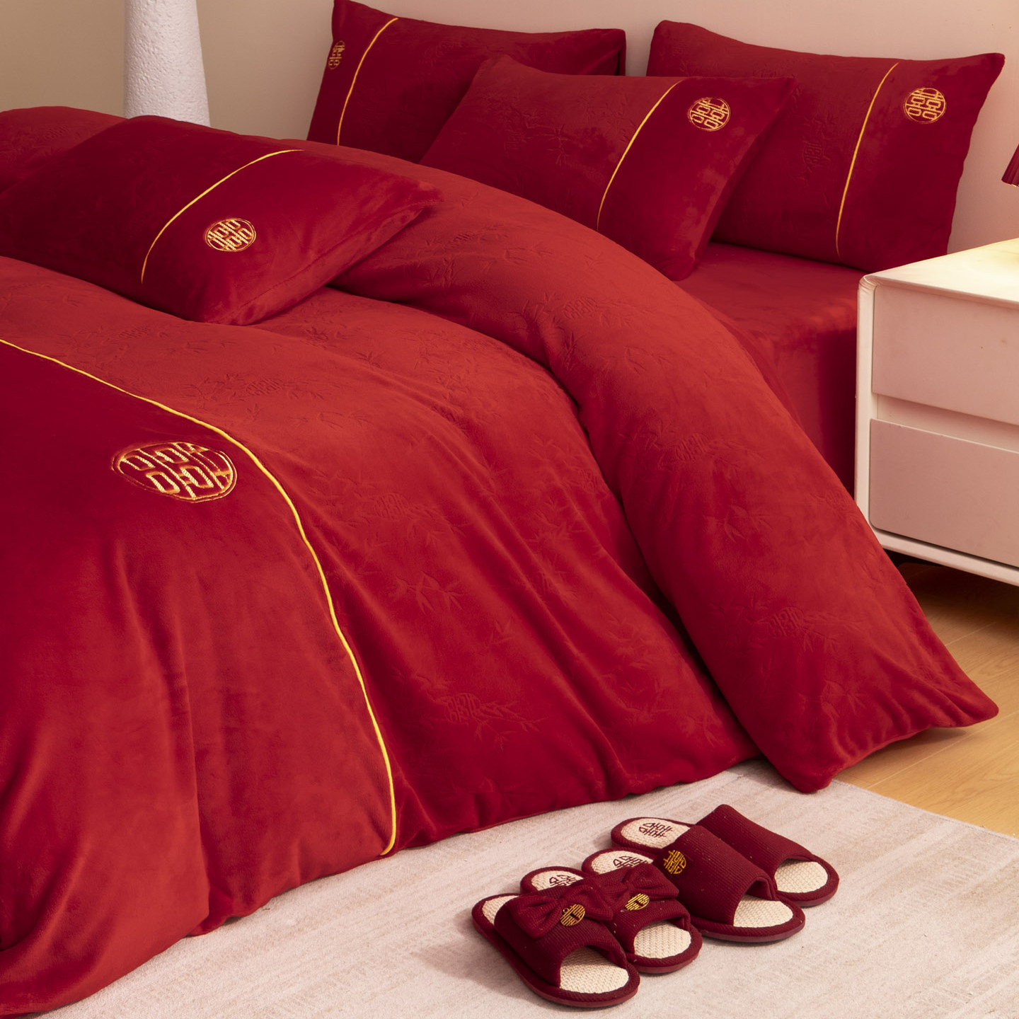 冬季婚庆加厚加绒牛奶绒四件套珊瑚绒大红色结婚被套陪嫁床上用品