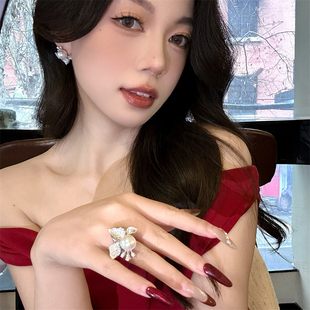 欧美复古高级感鸢尾花宝石气质花瓣锆石珍珠戒指银针耳钉耳环套装