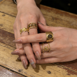 法式复古黄铜镀金设计师款虎眼石金色花朵太阳花叠戴混搭开口戒指