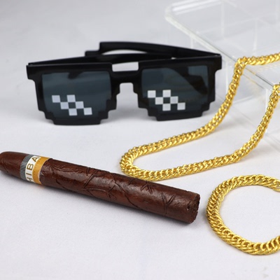 仿真拍照道具饰品雪茄摄影金项链