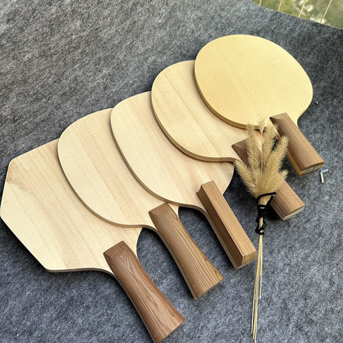 原木底板手感清晰，容错高