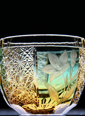 日本制桔梗手工雕花双叶草渐变琥珀绿色水晶杯酒盅日式烈酒杯