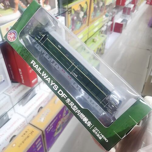 绿皮火车头模型声光开门儿童玩具