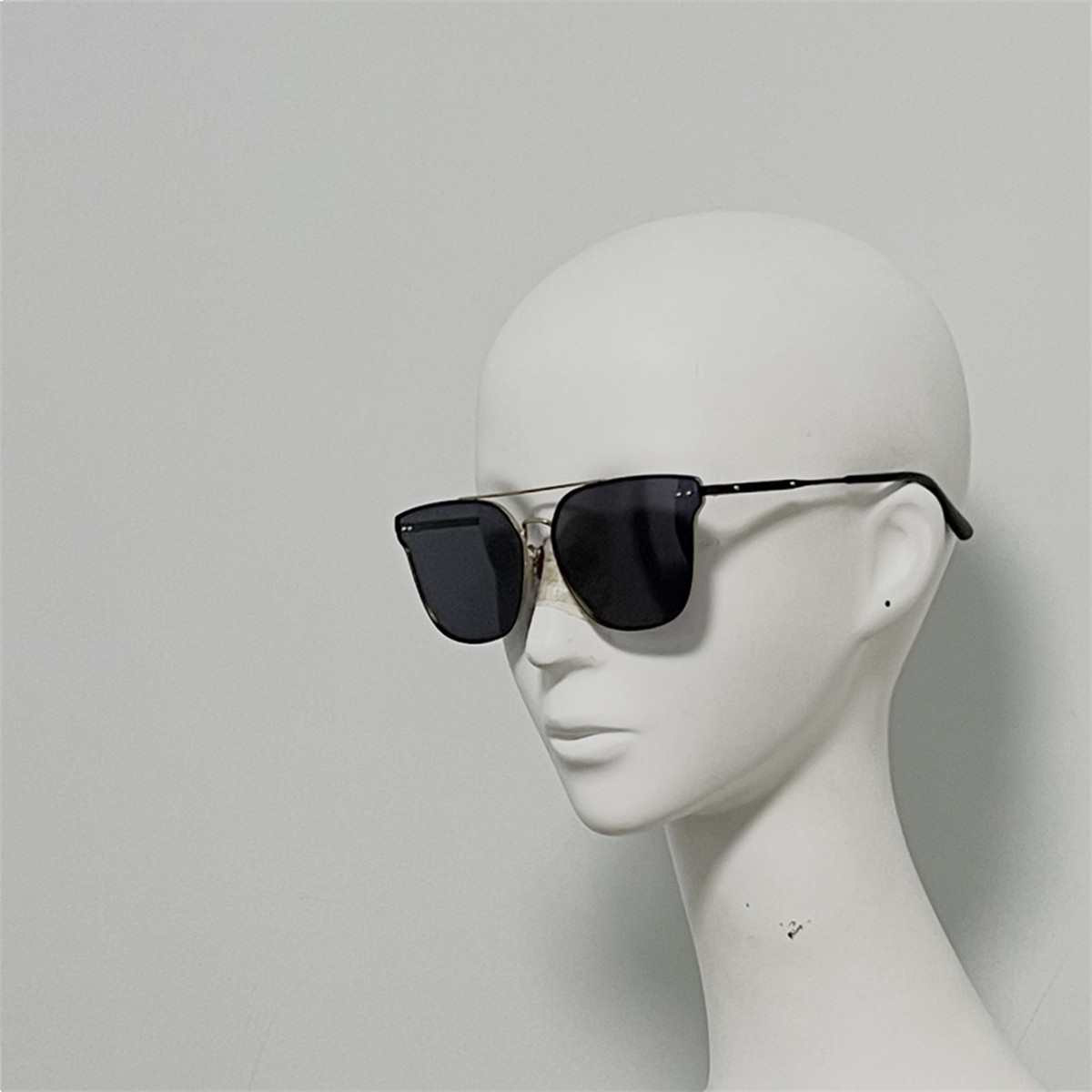 B和V 0158 男女金属编织纹细节太阳镜 超大方框双梁设计修脸墨镜