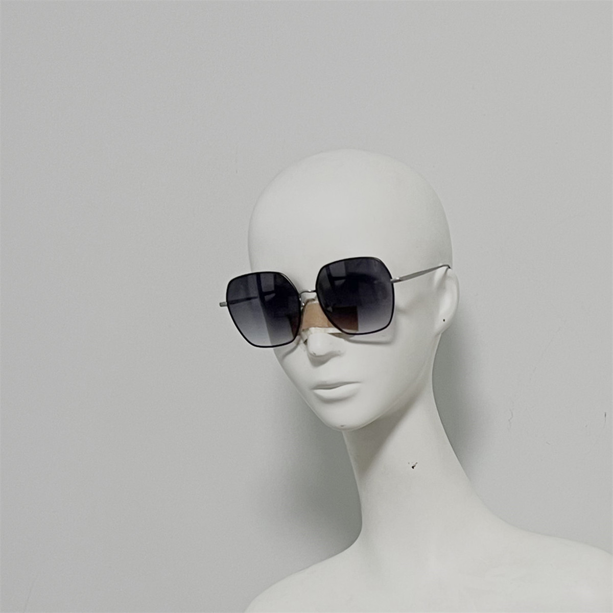 LFL1576 女式钛金属款撞色太阳镜 超超大框修脸墨镜 26年新款