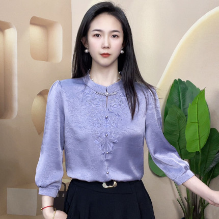 七分袖春夏新款衬衫女圆领绣花盘扣刺绣纯色上衣时尚洋气百搭衬衣