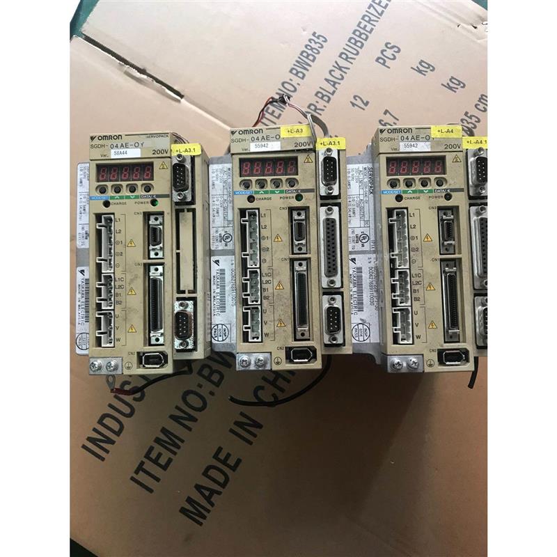 议价(议价)欧姆龙伺服驱动器SGDH-04AE-OY性能正常,质保半议价