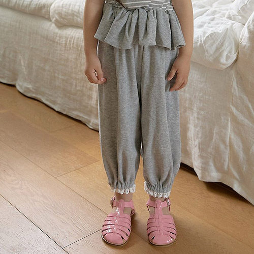 女童小童纯色蕾丝边束脚裤 berry韩国童装代购26夏季儿童长裤040