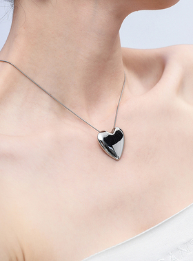 NOTTU爱心立体钛钢项链男女适用