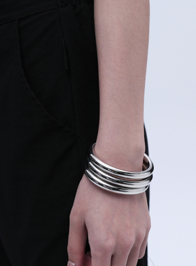 NOTTU中性风钛钢材质手镯