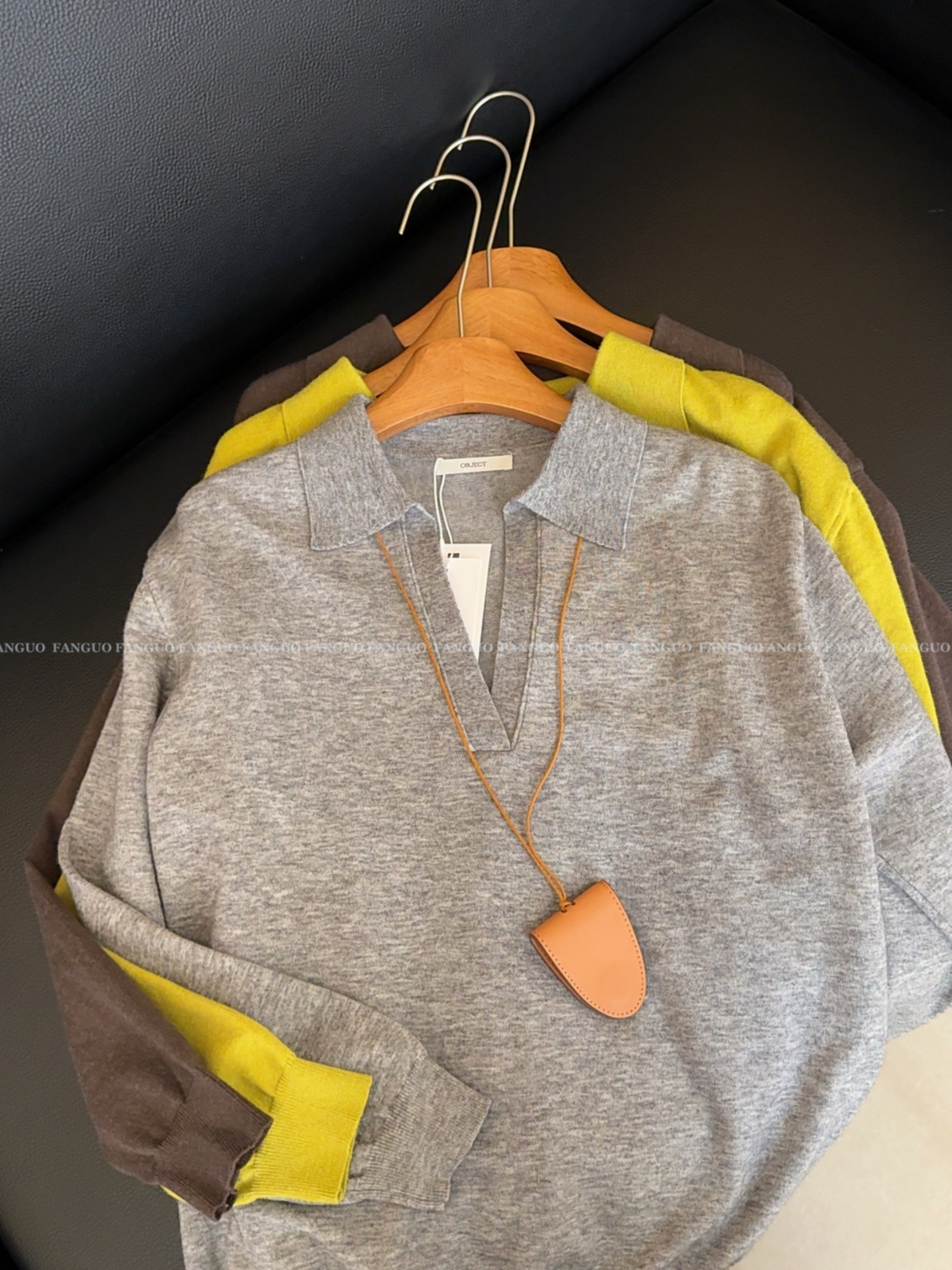 韩国objec*  Polo领老钱风高级显瘦V领羊毛针织衫女