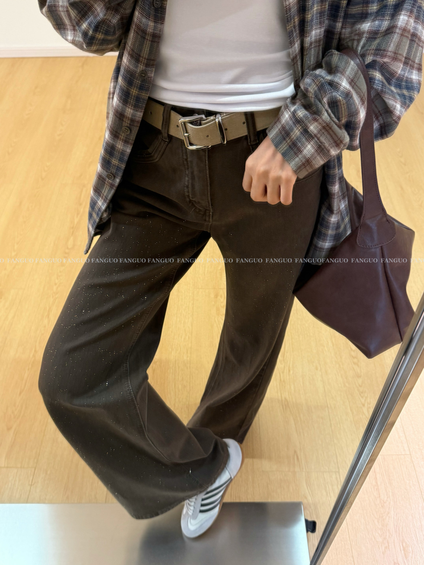 捡漏一批～显瘦无敌！美拉德咖闪闪烫金粉复古弹力喇叭牛仔裤包邮图片