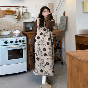 大码女装日系可爱小猫印花羊毛背心连衣裙女复古长裙大码显瘦套装