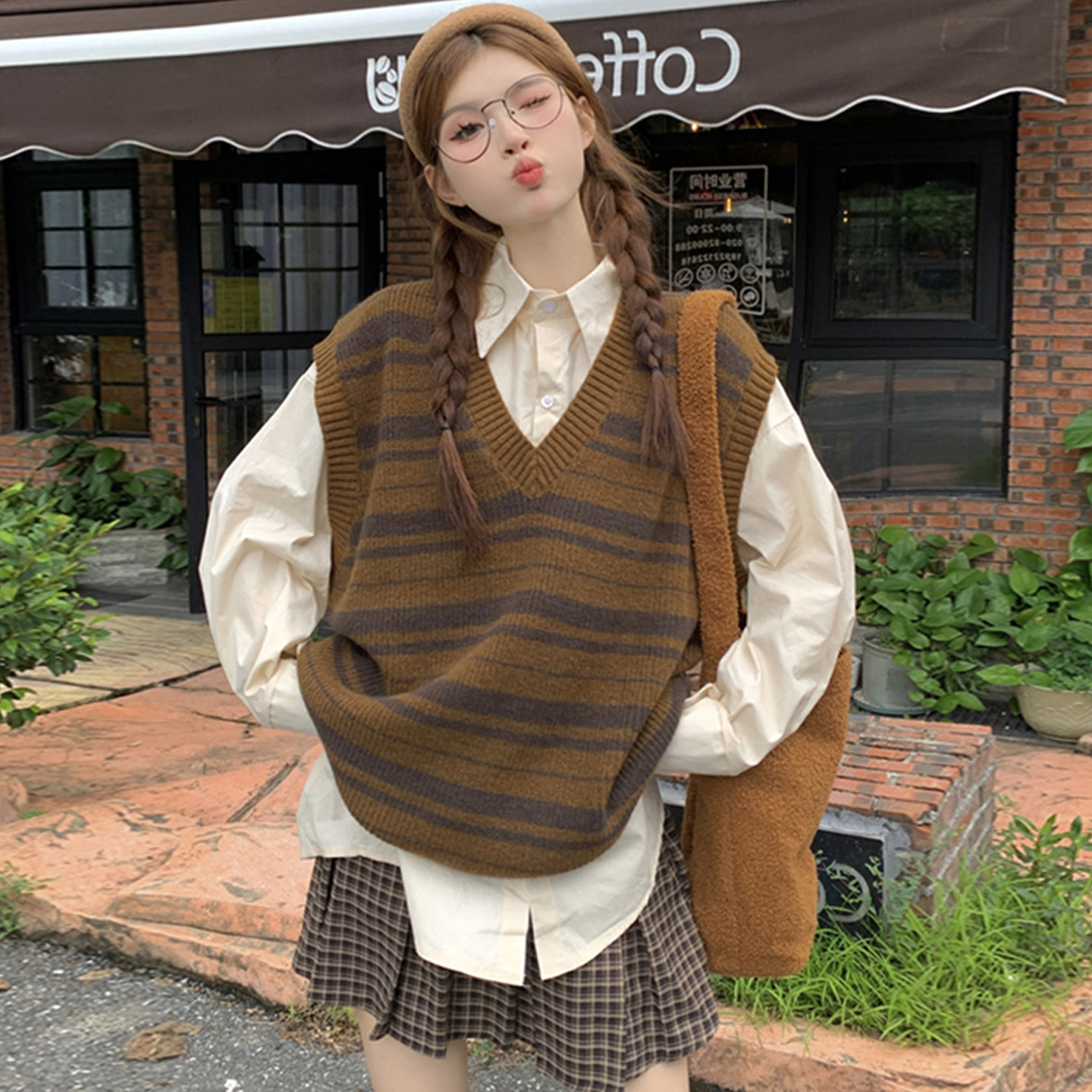 大码女装2025胖mm早秋时尚叠穿三件套学院风条纹针织马甲百搭衬衫,女装/女士精品,大码套装,淘宝优惠券,粉丝福利购,淘宝优惠卷