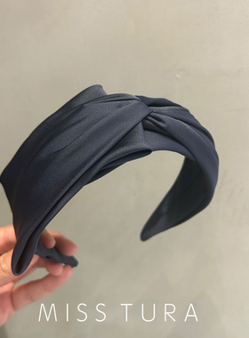 Miss Tura韩国进口缎面顺滑面料非对称蝴蝶结宽边发箍头箍发卡