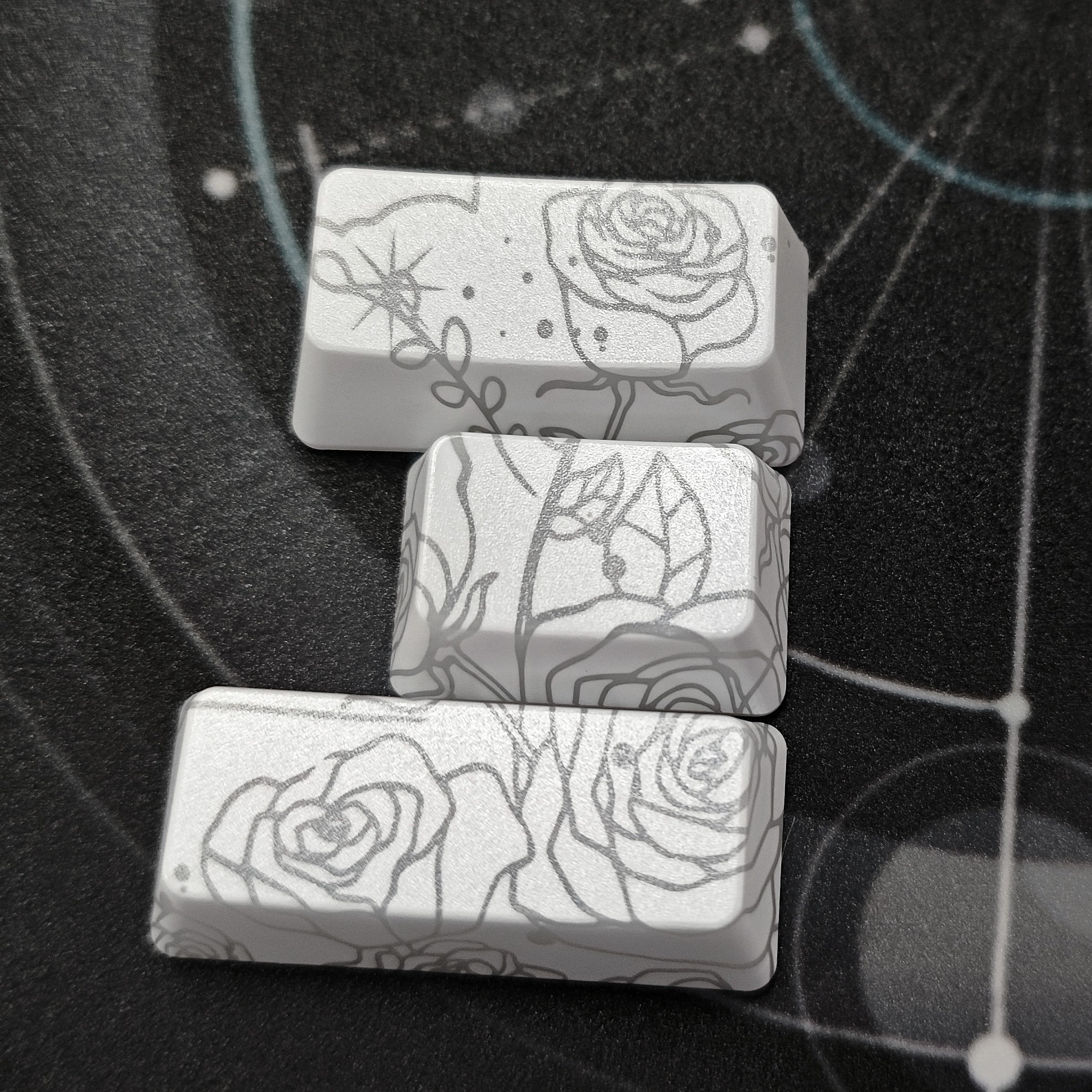 白色玫瑰花纹键帽图案透光个性创意键帽磁轴机械键盘帽无刻高颜值