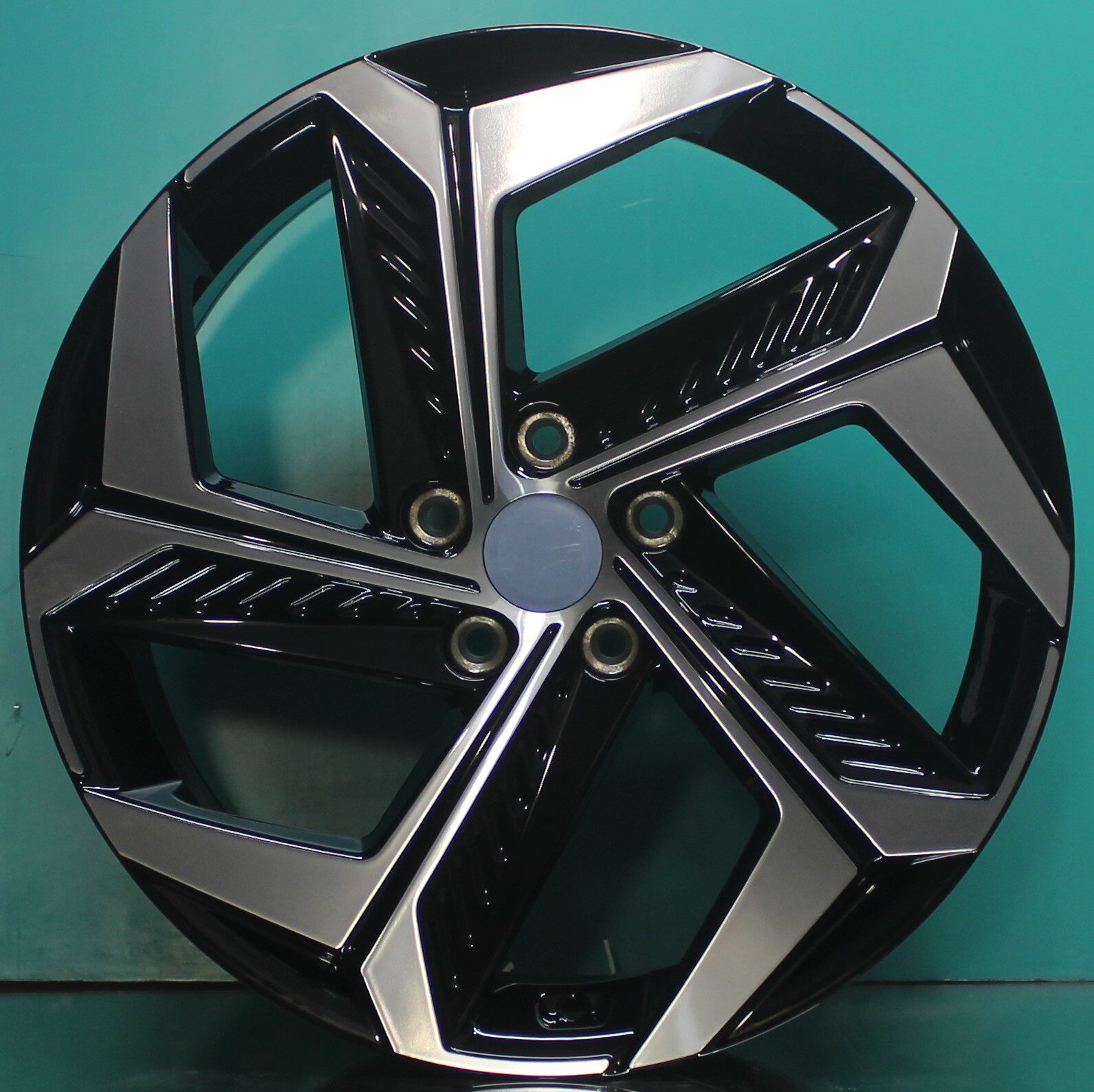 适用于现代途胜轮毂19寸新款原装车款全新铝合金胎铃