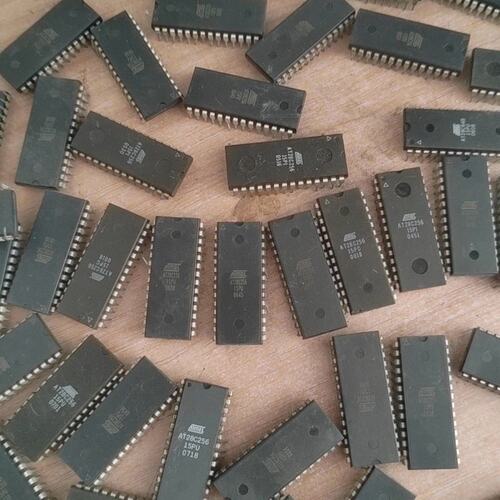 议价Atmel EEPROM存储器AT28C256-15PAT28C256-15PUAT28C256-15PC