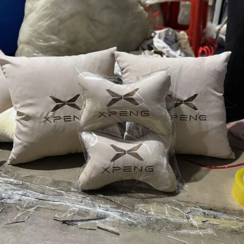 适用小鹏头枕腰靠p7专用p7i/G3/G6/G9/P5/X9汽车靠垫腰垫车内装饰