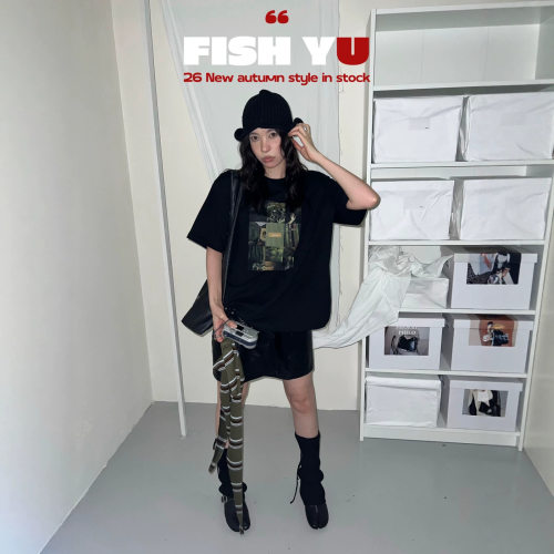 FISHYU早秋新款复古绿色拼图印花+条纹披肩圆领短袖t恤（配披肩）