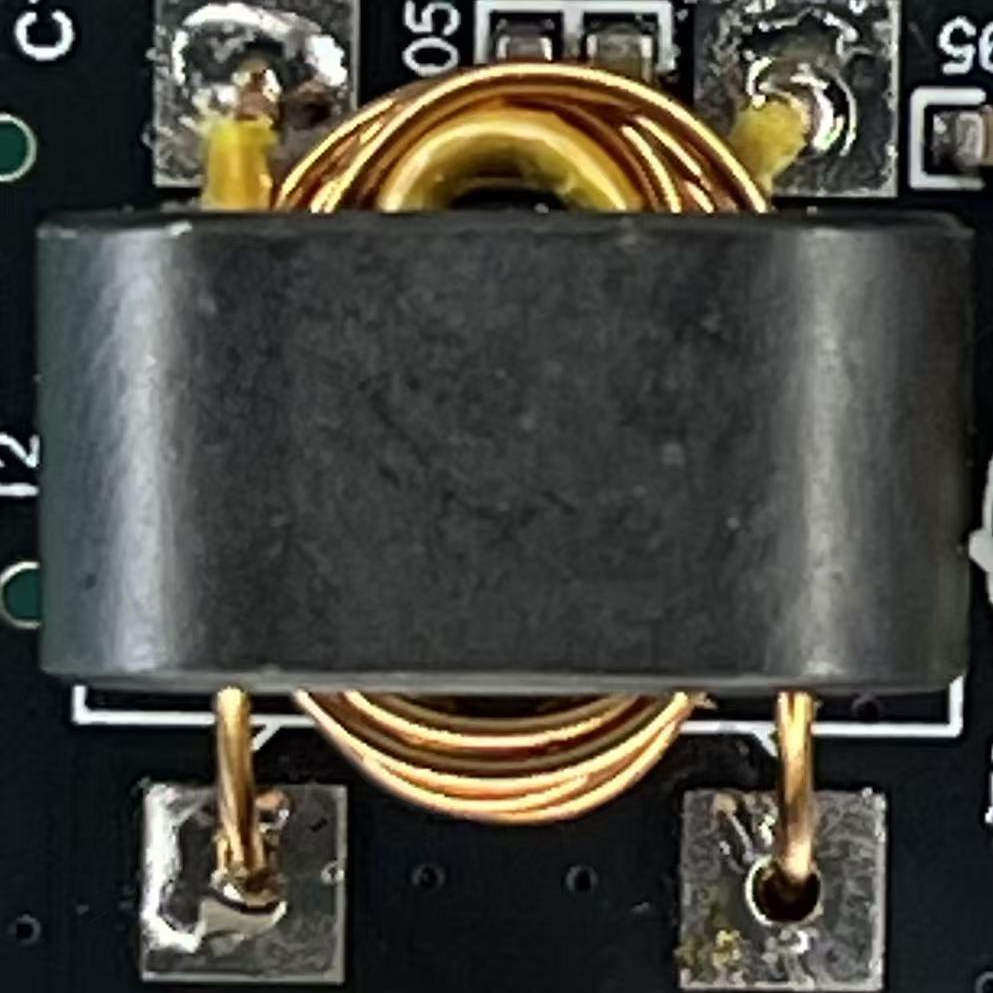 1:9射频变压器阻抗变换器高频电感射频双孔磁环 13.5x7.5x7x4mm