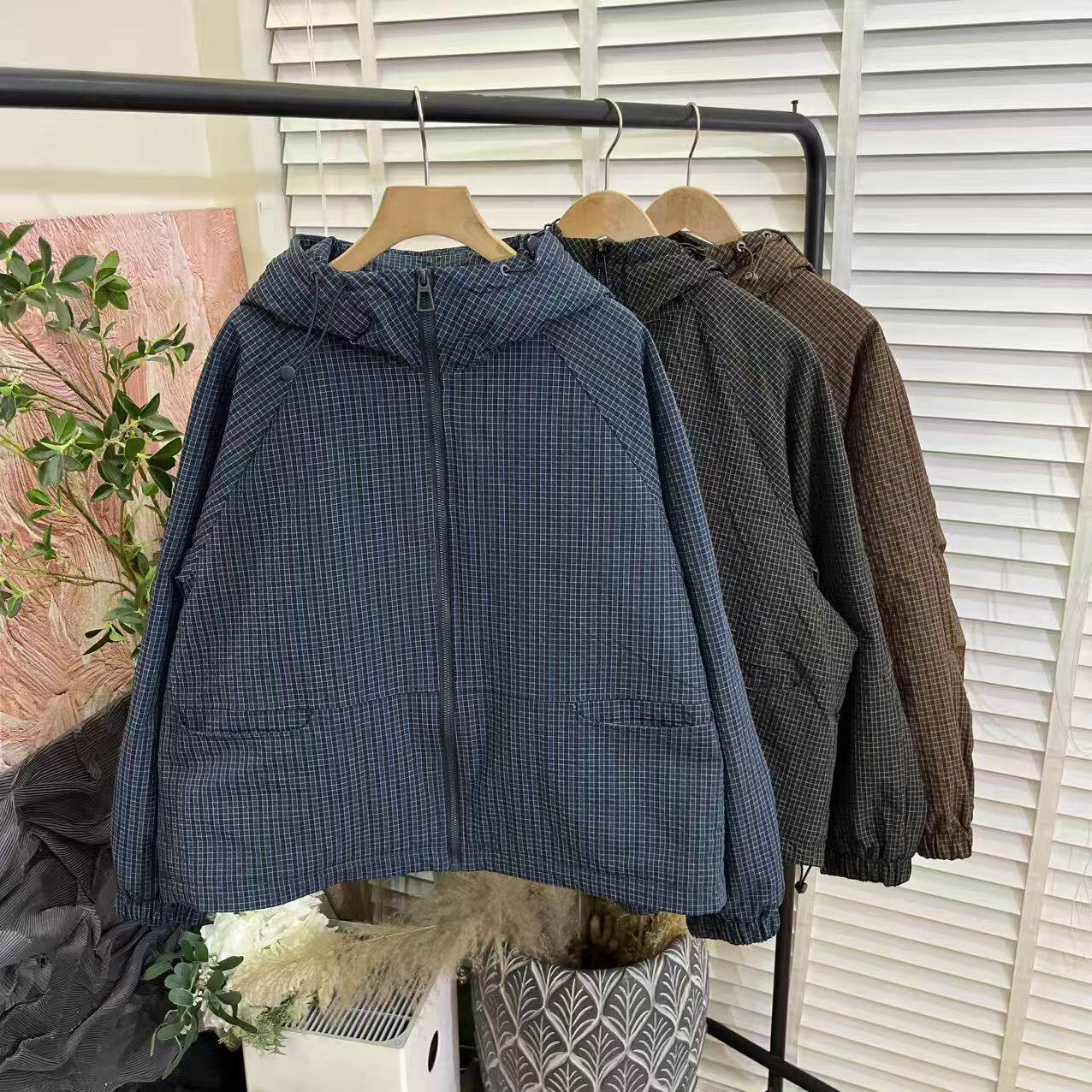 冬季宽松「肌理厚重感格子」连帽加厚棉服女E6295