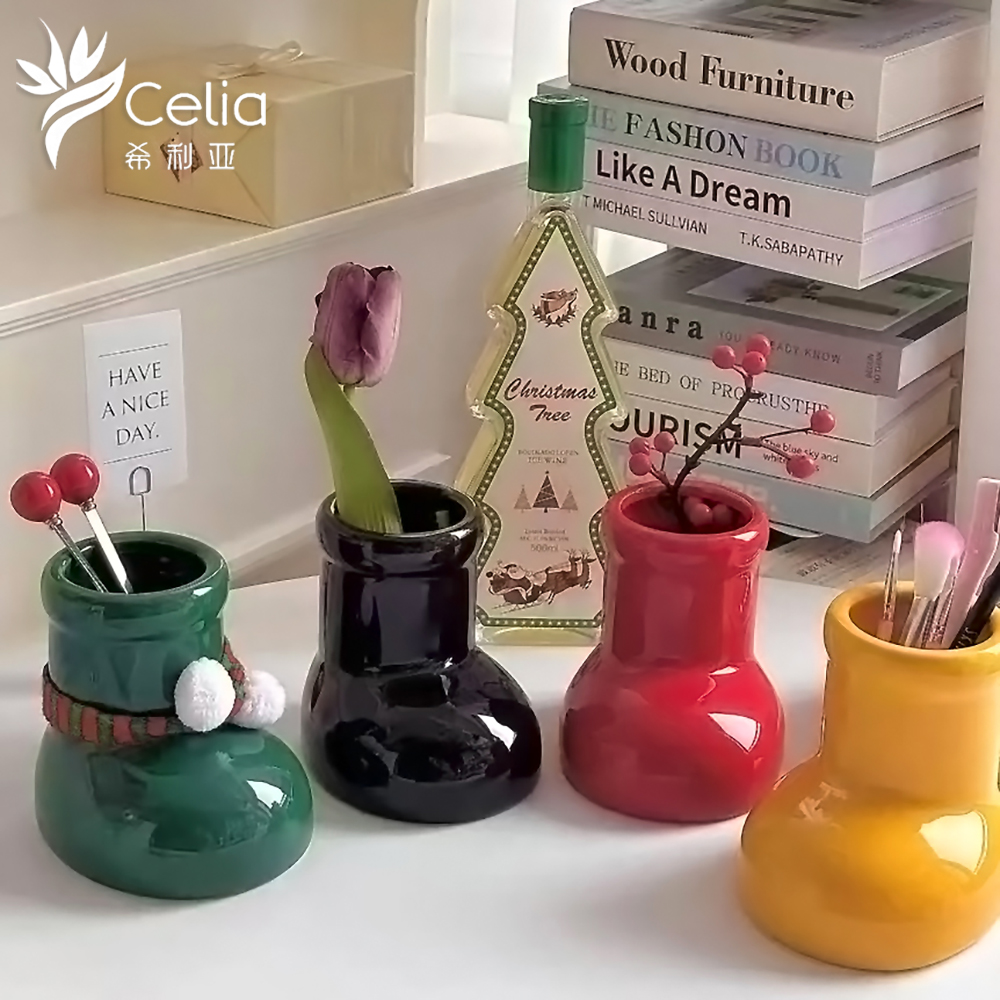 ins风可爱红鞋子靴子陶瓷花瓶圣诞插花器摆件桌面化妆刷收纳笔筒