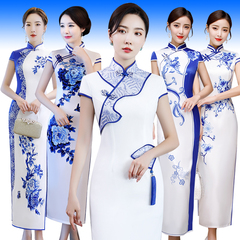 青花瓷旗袍走秀演出服气质年轻连衣裙礼仪舞蹈春夏女装大码中国风