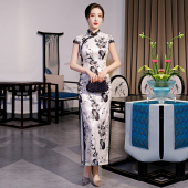 水墨画旗袍长款 高端年轻洋气连衣裙走秀演出中年女妈妈礼服中国风