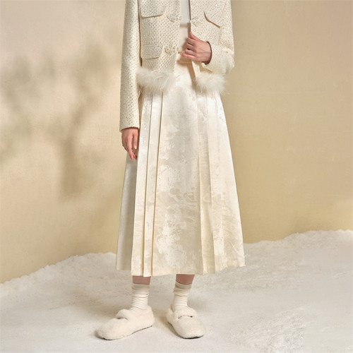 新中式国风马面裙绒感提花半身裙