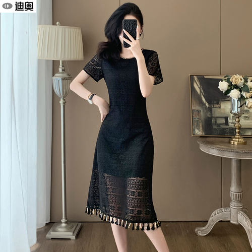 迪奥轻奢优雅休闲小众短袖连衣裙