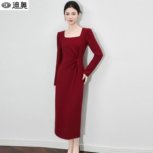 迪奥高级感方领长袖连衣裙25秋冬