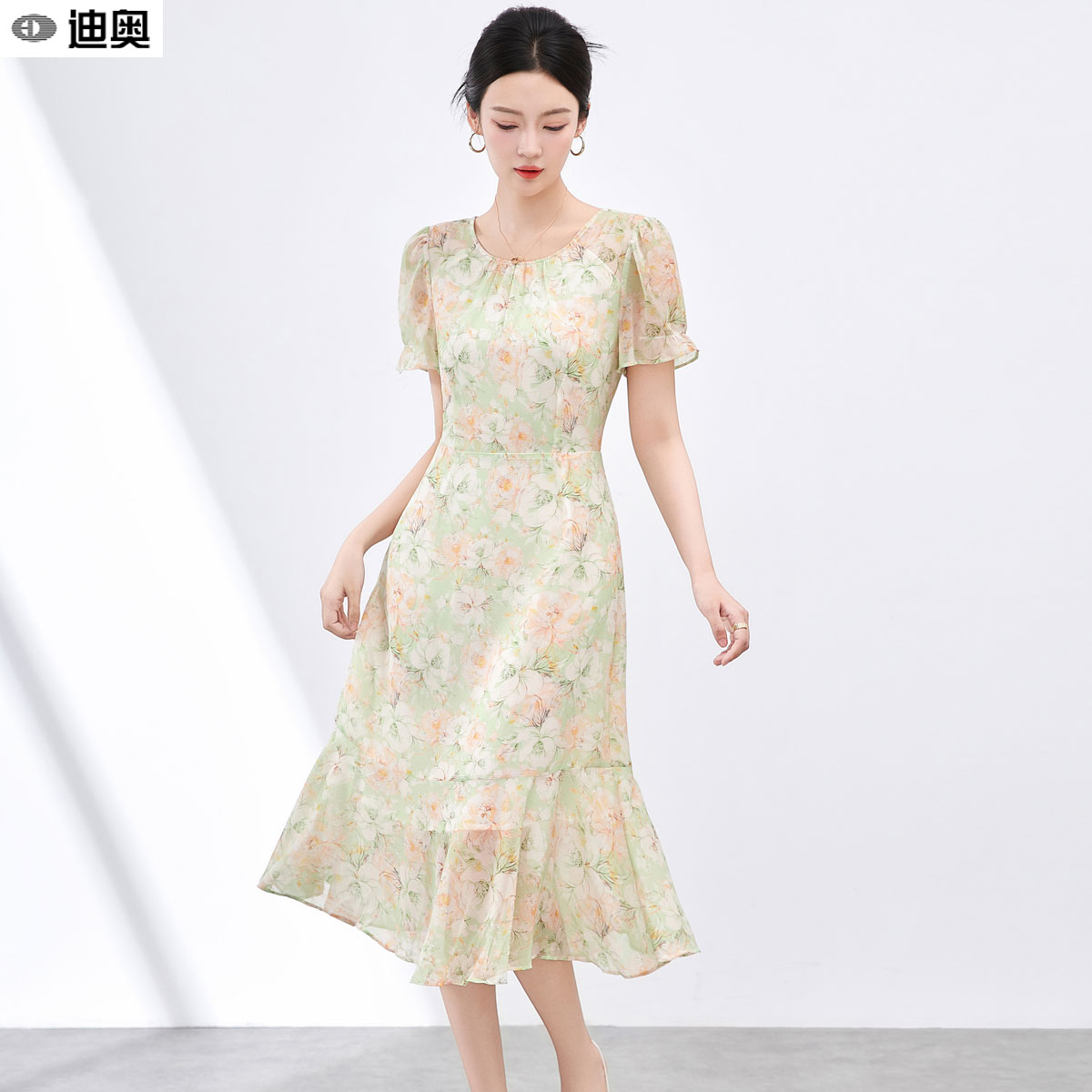 迪奥超火连衣裙夏天氛围感裙子女