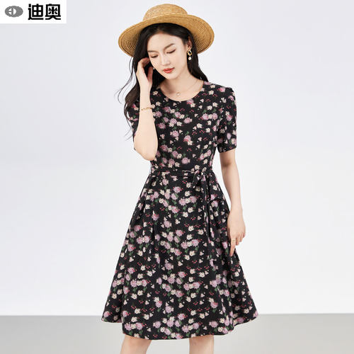 名媛时尚度假风圆领短袖短裙碎花