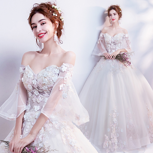Immortal petals air sense horn sleeve winter bride long sleeved wedding dress