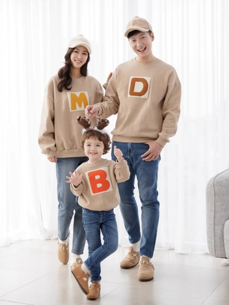 3 4인 고급 가족 부모자식 의류 가을 겨울 자수 벨벳 스웨트 셔츠 어머니 어머니 딸  크롤링 의류 가족 의류