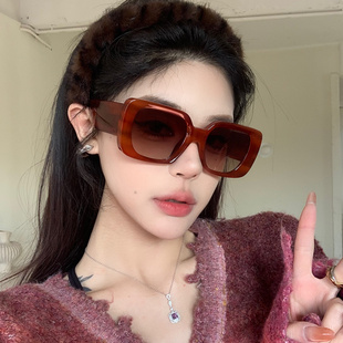 欧美粗边框方形复古红色时髦大框墨镜女潮大脸显脸小度假太阳眼镜