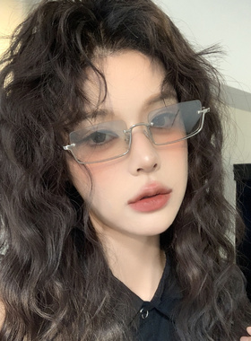 高级感复古辣妹风银色半框眼镜女