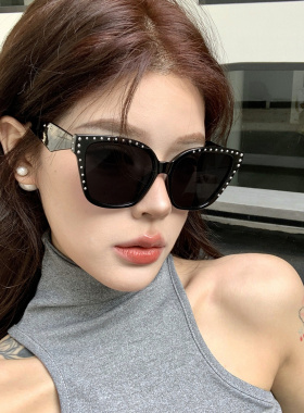 欧美黑色方框铆钉高级感墨镜女潮