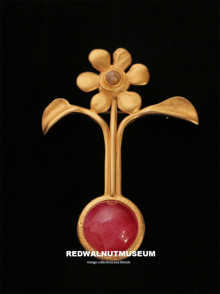 老佛爷大牌素金色云纹琉璃大尺寸花花中古胸针S