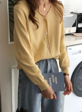 鹅黄色V领针织开衫上衣春秋2025早秋叠穿软糯小香风薄毛衣外套女
